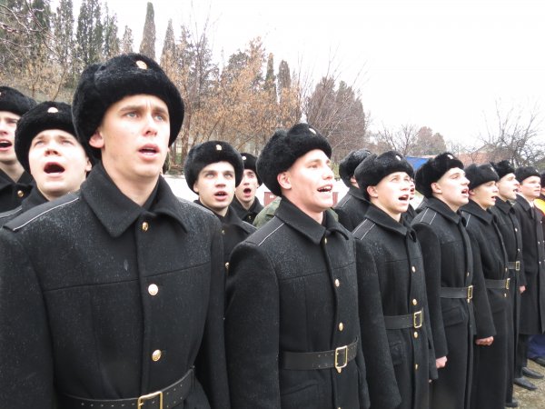 Торжественная церемония поднятия Андреевского флага на водолазных катерах ЧФ Торжественная церемония поднятия Андреевского флага на водолазных катерах ЧФ
